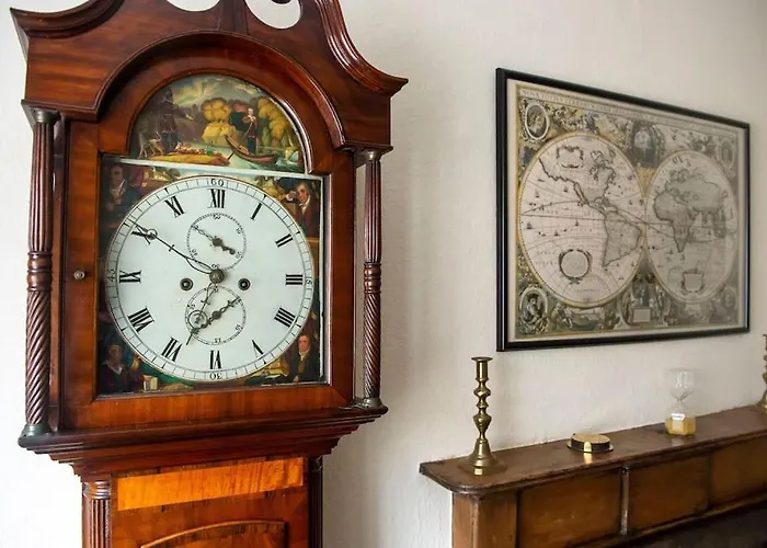 Charm & Character On Historic Rose Street