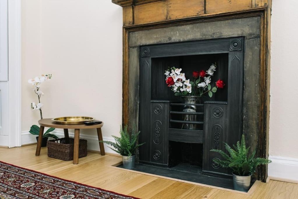 Charm & Character On Historic Rose Street * Edimburgo